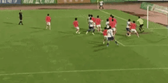 第76分钟，邓淳泽进球！山东泰山B队客场3-1北京理工。 