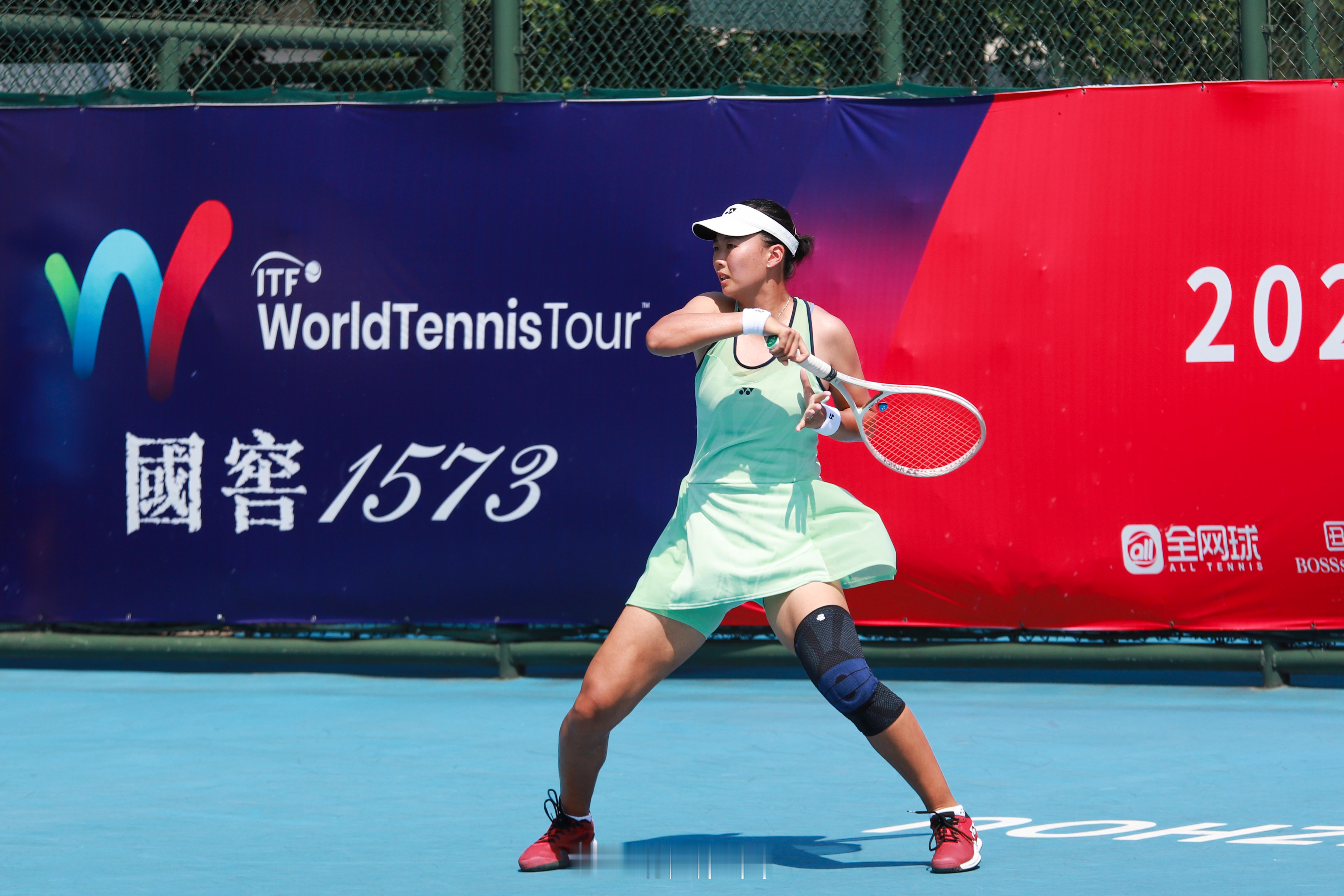 ITF泸州W35四分之一决赛刘方舟🇨🇳以6-1/6-0横扫小堀桃子🇯🇵晋
