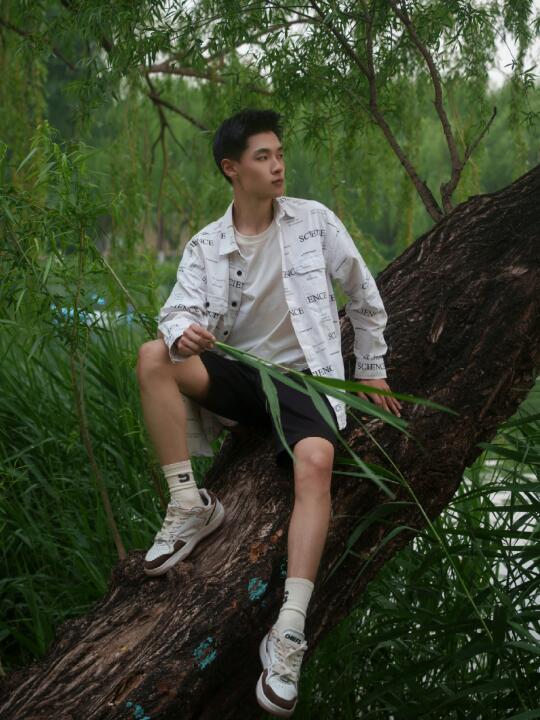 学会上树了🌳爬的够高就抓不到我