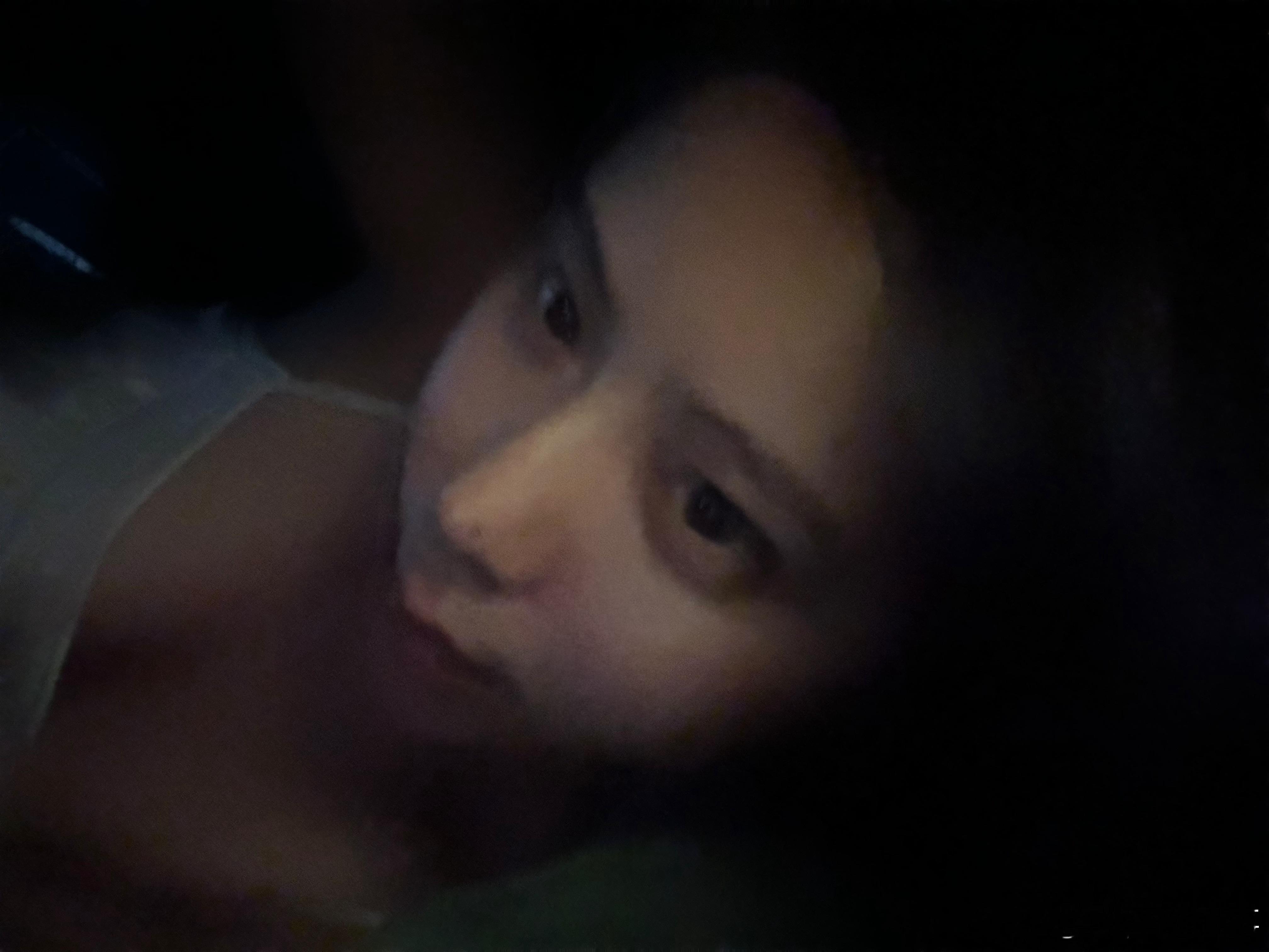 从没人在意我深夜流的眼泪和丢掉的睡眠 ​​​