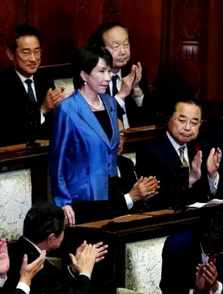 日本首相高市早苗回应一些市民“停止战争”的呼喊声说“目前日本并没参加战争。日本二