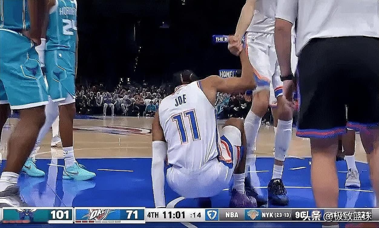 雷霆真是来搞笑的，居然被黄蜂给打花了！

在今日雷霆对阵黄蜂的第四节比赛中，雷霆