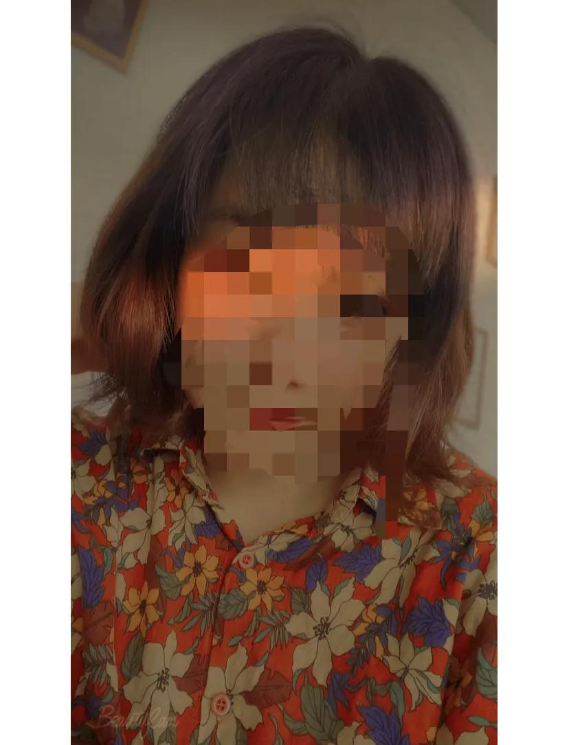 李玟这么有名，这么有钱，在我们的想象中肯定是过得幸福的。但是其实，她老公多次出轨