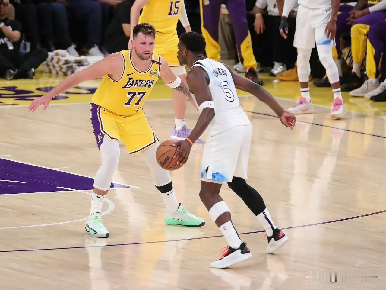 NBA下一个十年的最佳人选，为什么不是文班或者东契奇，而是他？

联盟未来十年谁