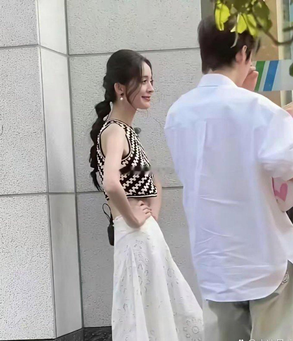 娜扎也太瘦了吧，她男朋友不心疼吗？ ​​​