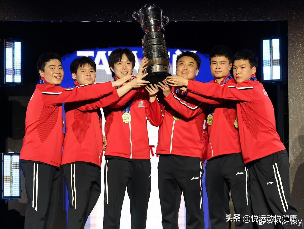 伦敦之巅，国乒少年逆风筑荣光！
 
国乒这艘承载着无数期待的巨轮，终究在伦敦世乒