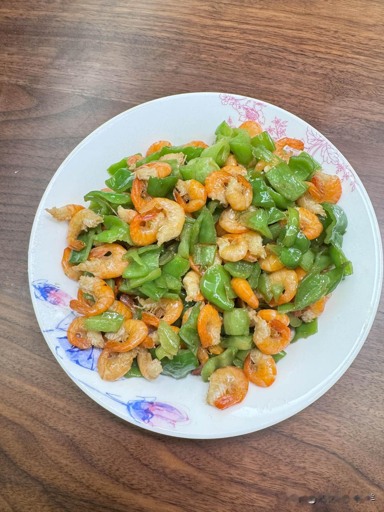 前面写了在扬州吃到的淮扬菜，评论区有人说我是个吃货。

我不知道自己是不是吃货，