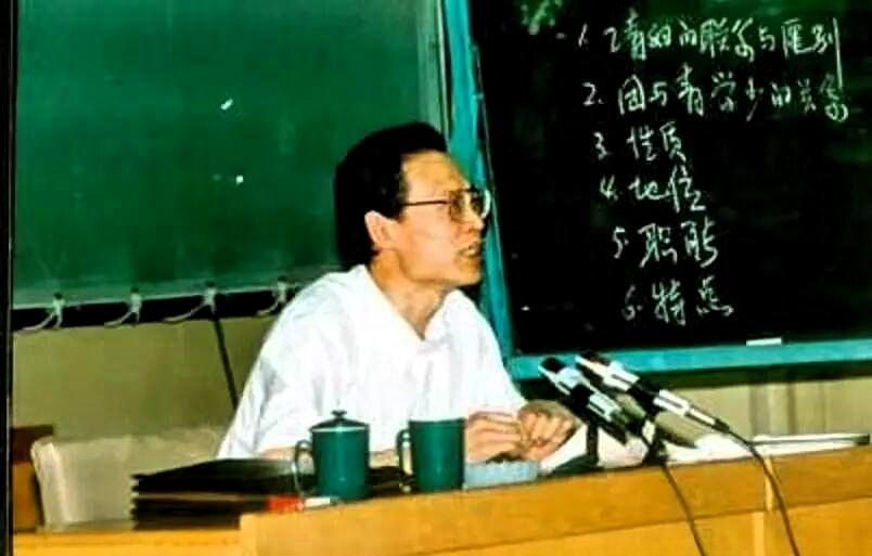 2002年8月19日，省委办公厅几名工作人员收到时任福建省委书记宋德福的一封信，