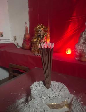 怀四胎做四维，医生只说了12345679，婆婆说下礼拜去庙里烧个香
 
我生了三