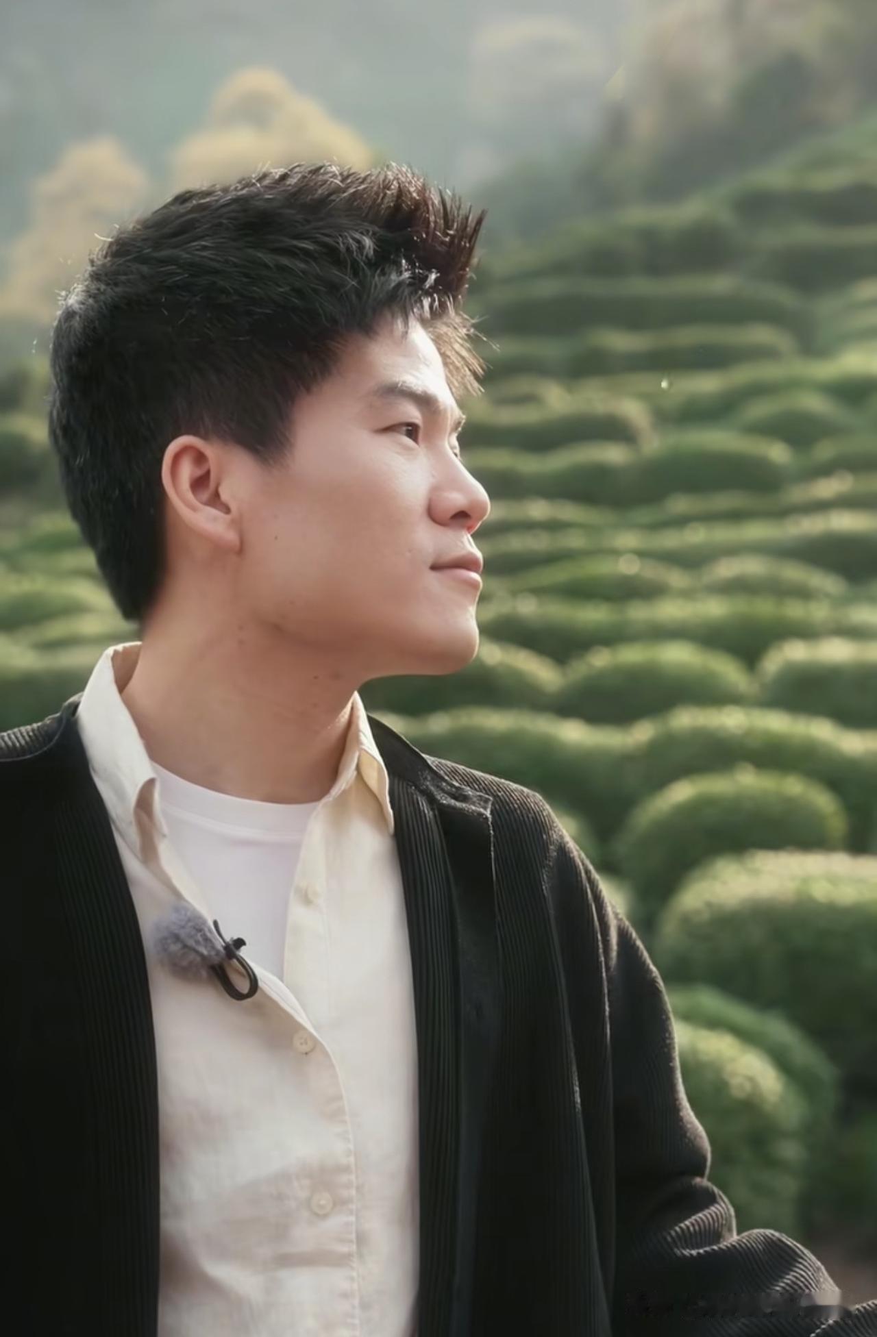 好消息！“与辉同行”获颁2026年度优秀读书博主荣誉证书，董宇辉还参与了《全民阅