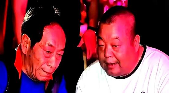 [微风]54岁的臧天朔，在死前半年，把2000万的家底和所有值钱的手表、金链子，