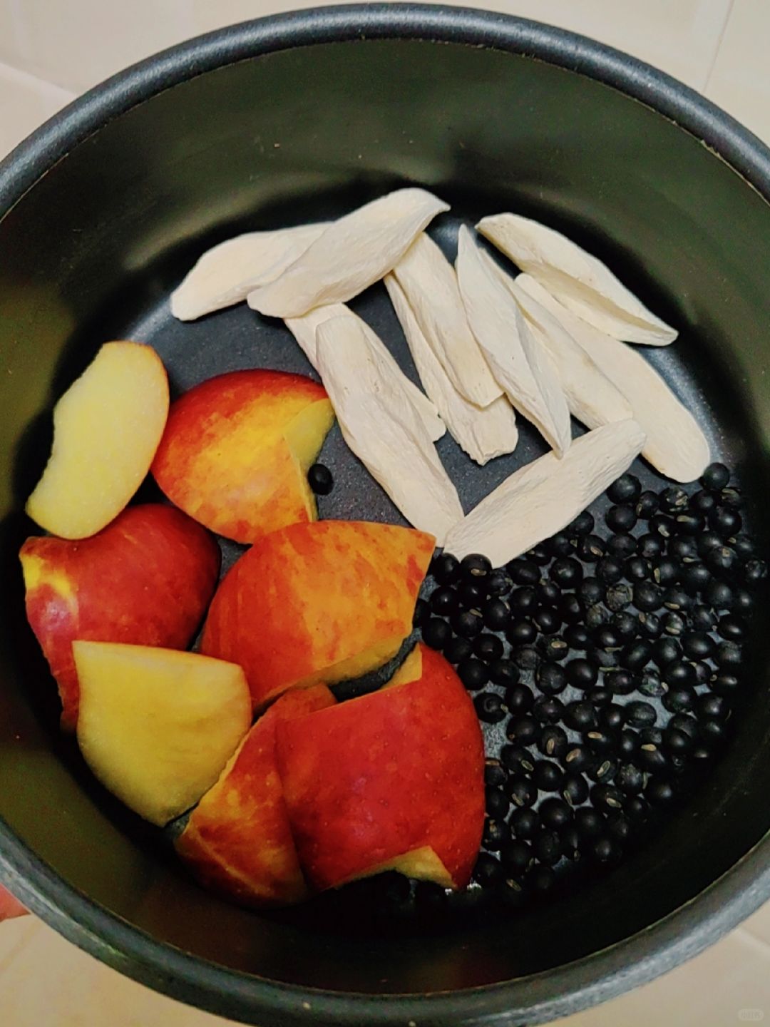山药黑豆苹果水，一周喝3次，真的超管用！