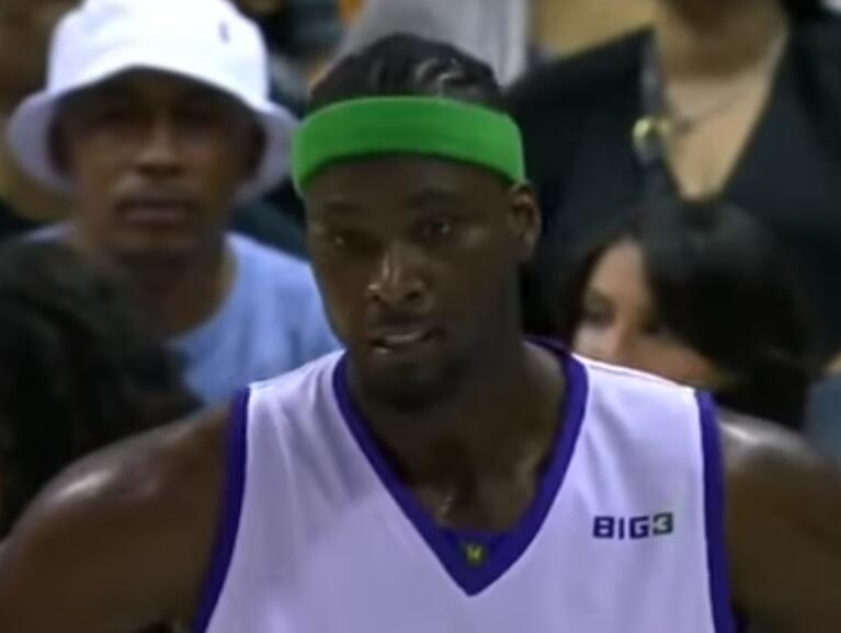 夸梅·布朗：NBA应该强制球员休赛期训练 拿2亿不能光顾着玩