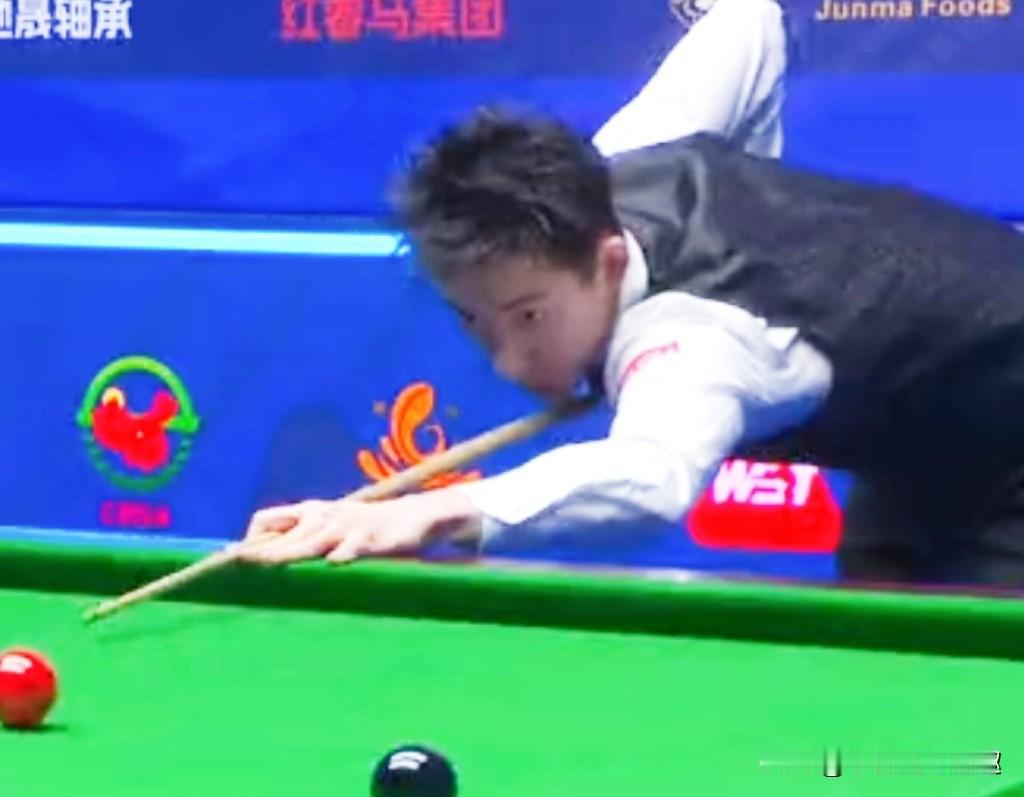 吴宜泽单杆过百，5-3逆转击败常冰玉5-1轻取吴宜泽，晋级世界公开赛次轮！
 