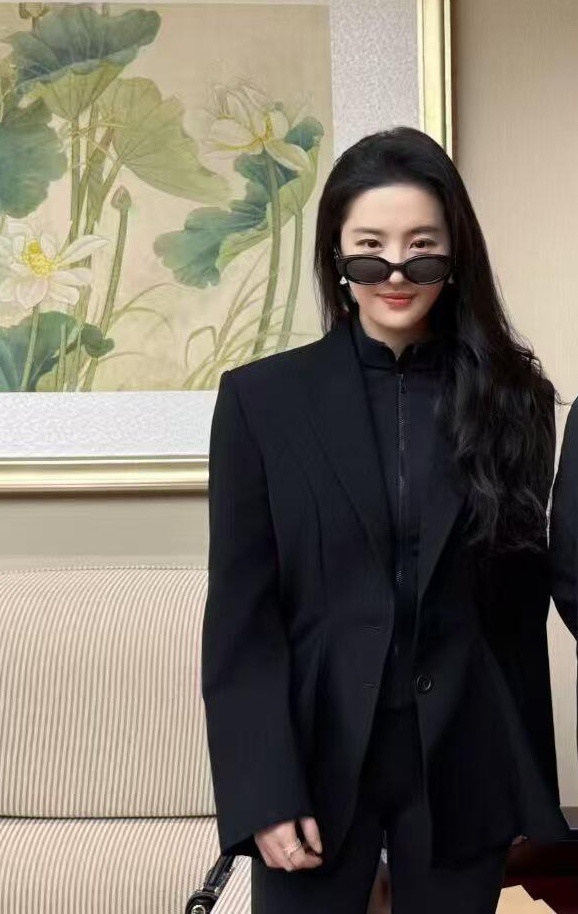 我的清俊小老公[流鼻血][流鼻血][流鼻血]​​​