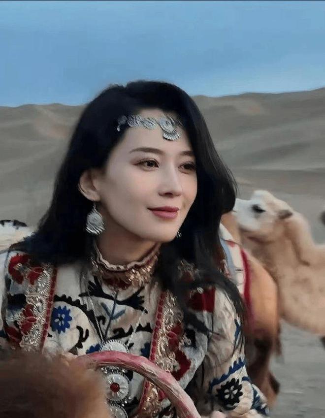 汪小菲与马筱梅官宣领证喜讯引发热议，同样情况的汪峰可能遭遇情感竞争对手杨大先生，