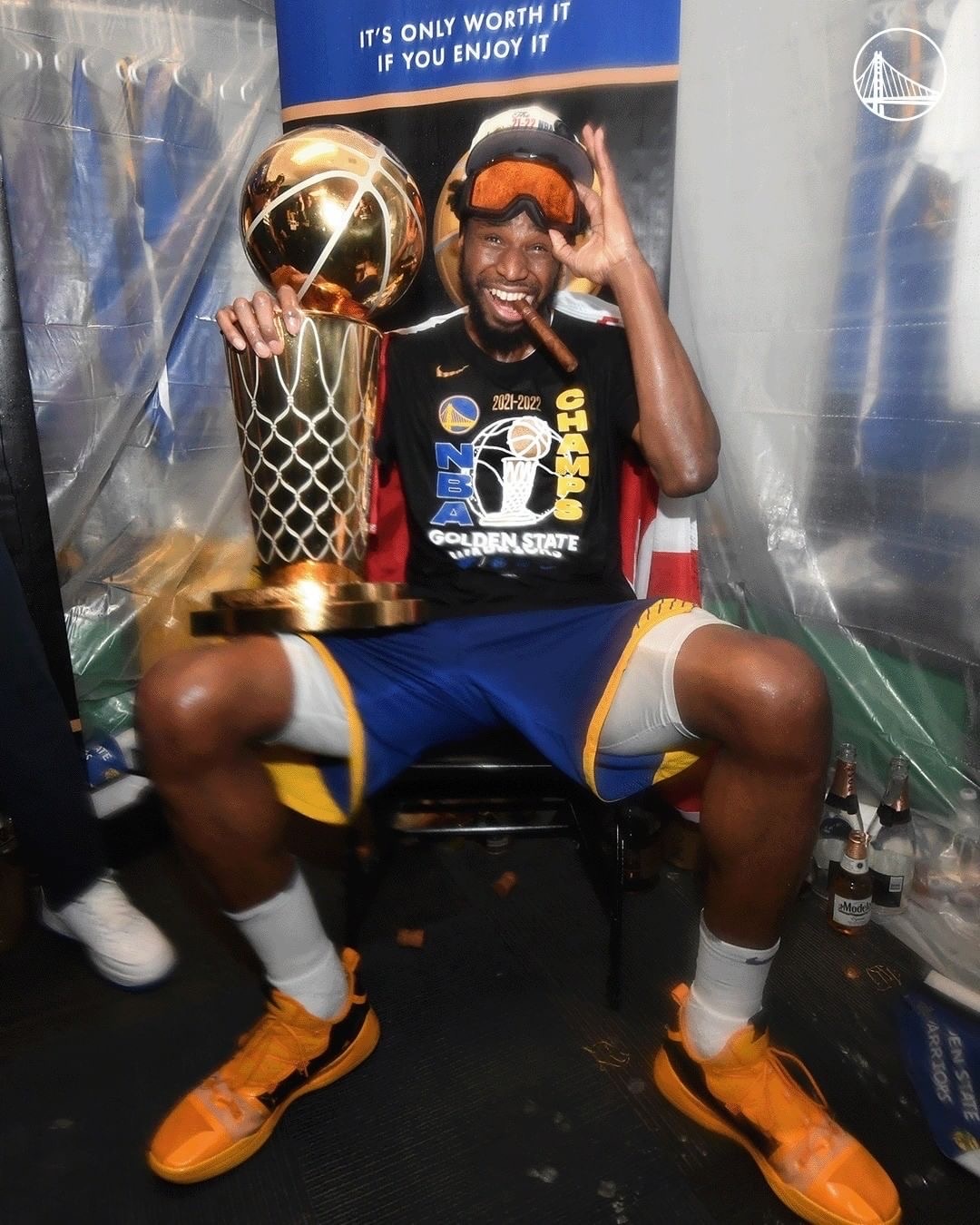 谁抽雪茄更有型[二哈][二哈][哆啦A梦害怕]#金州勇士[超话]##安德鲁维金斯