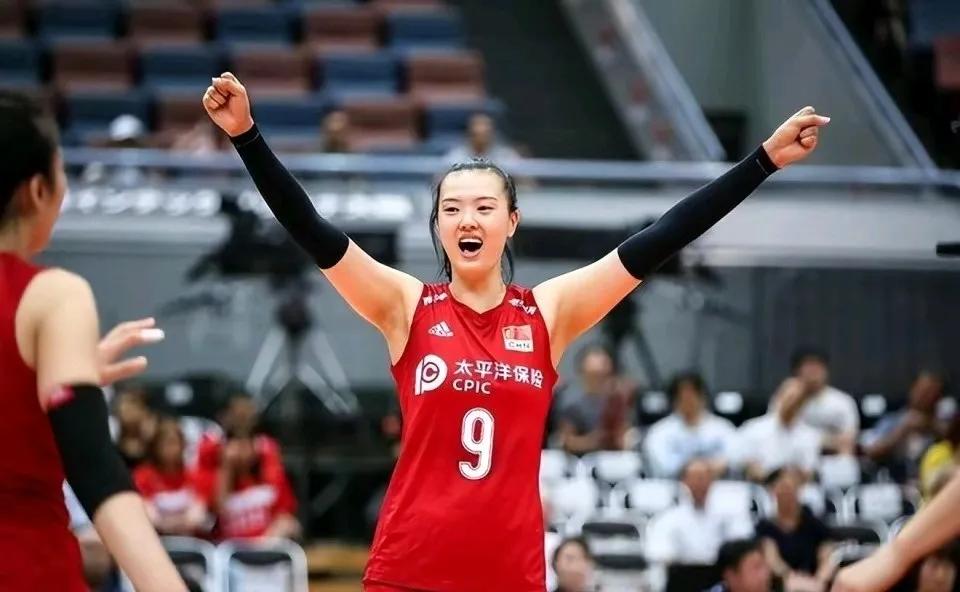 落选集训名单！女排朱婷迅速表态：努力做好回归国家队的准备。现在为什么不能回来调整