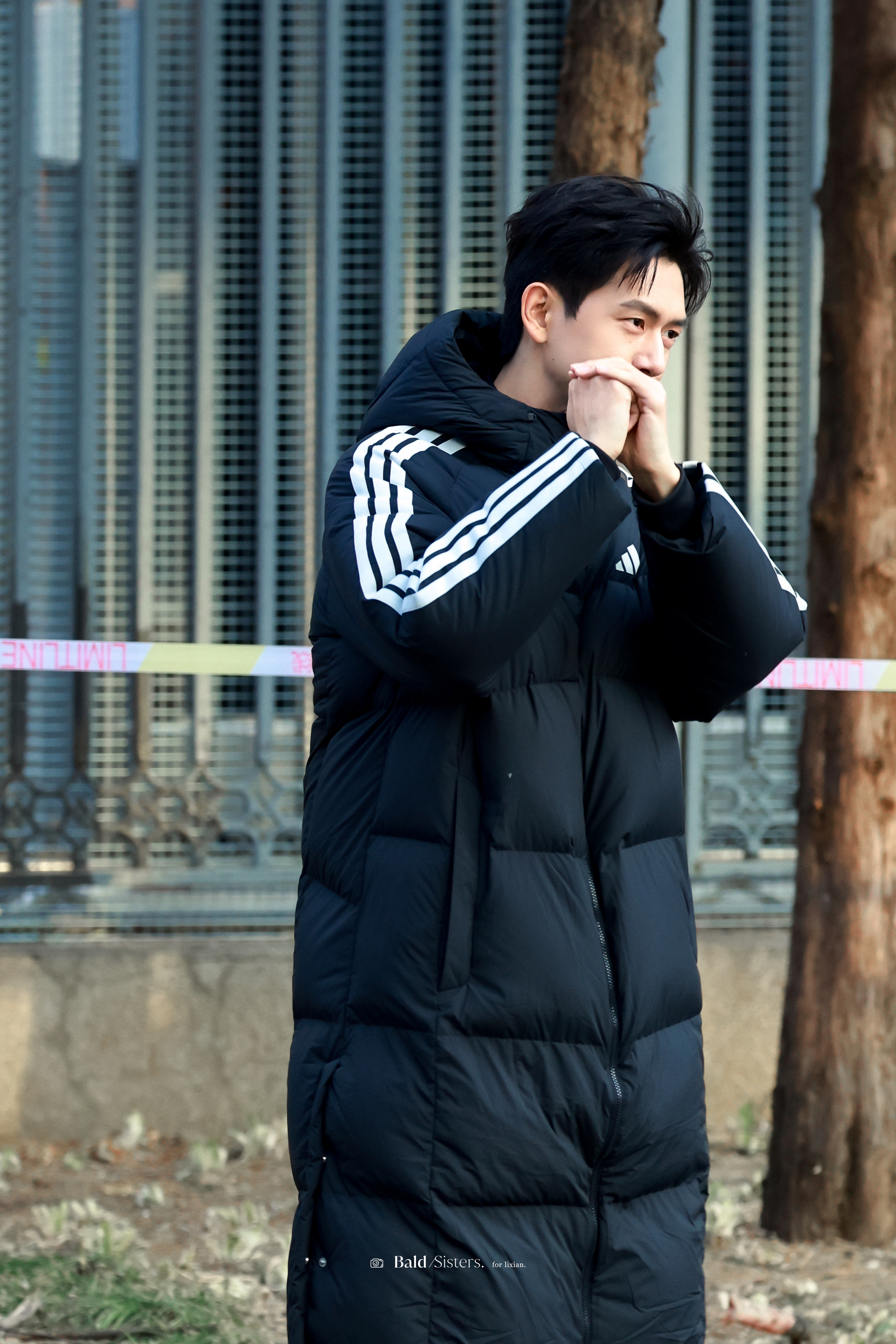 路人对李现的春晚评价帅哥是这样的，魅力无限