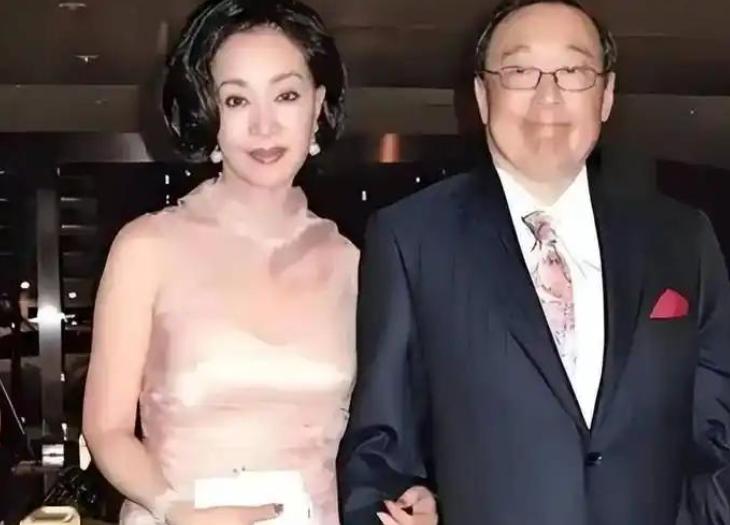 70亿遗产原配全拿走？3个情妇私生子全凉，这把竟玩了40年，太狠，这女人哪是能忍