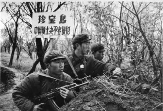 1969年苏联派汉奸进入我国，企图炸毁坦克，因10元钱暴露
1969年3月，中国