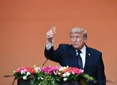 晚宴定调！中美释放合作信号
 
5月14日，欢迎晚宴现场传来关键表态。
特朗普访