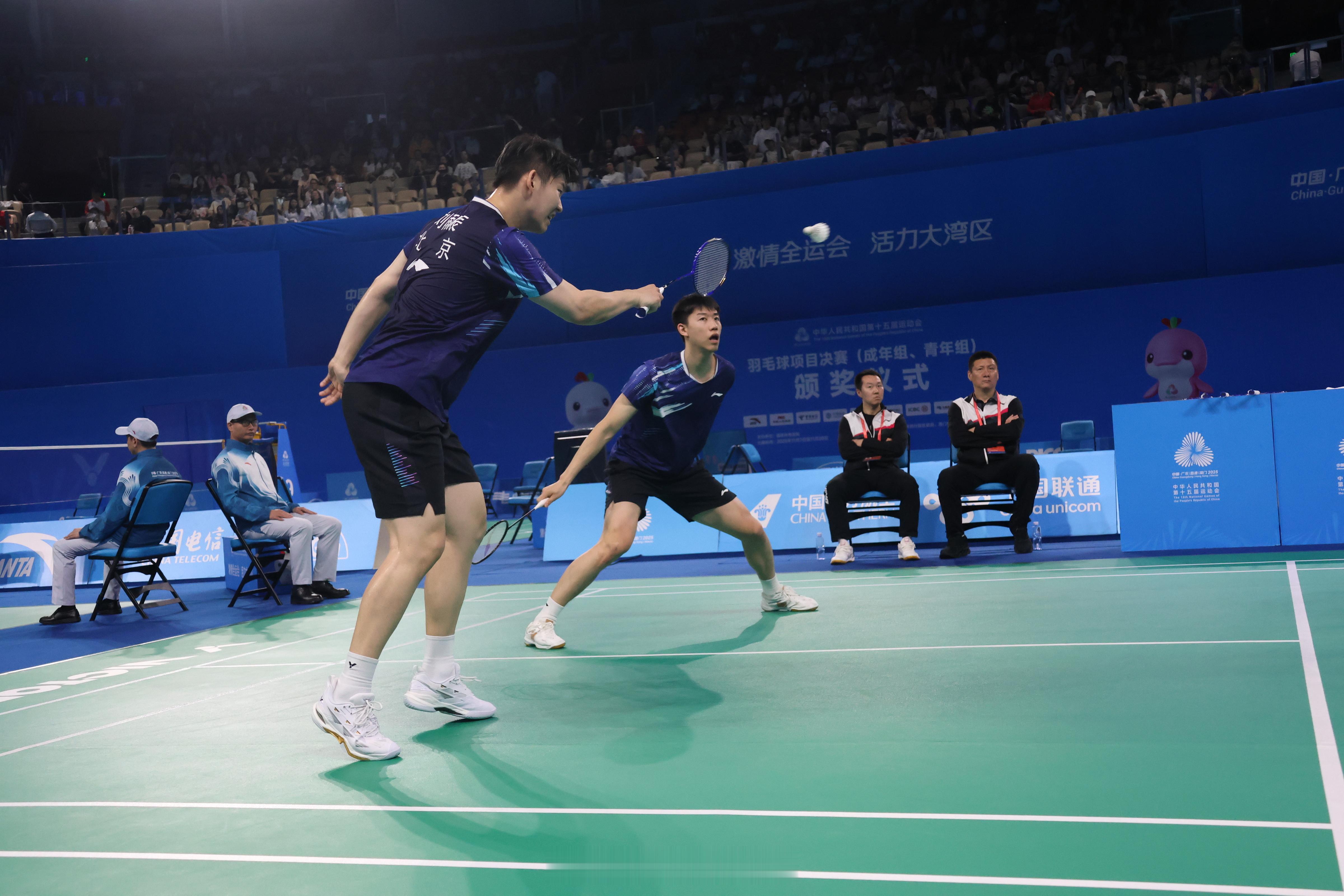 全运会羽毛球赛男双四强对阵：刘雨辰/冯彦哲 VS 刘阳/刘毅、欧烜屹/何济霆 V