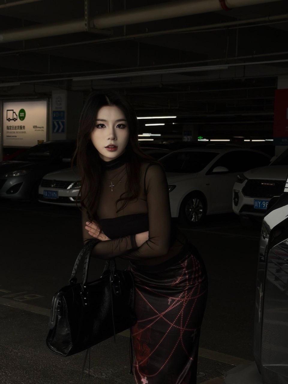 闭嘴吧 说的话还没有你的长相有攻击力