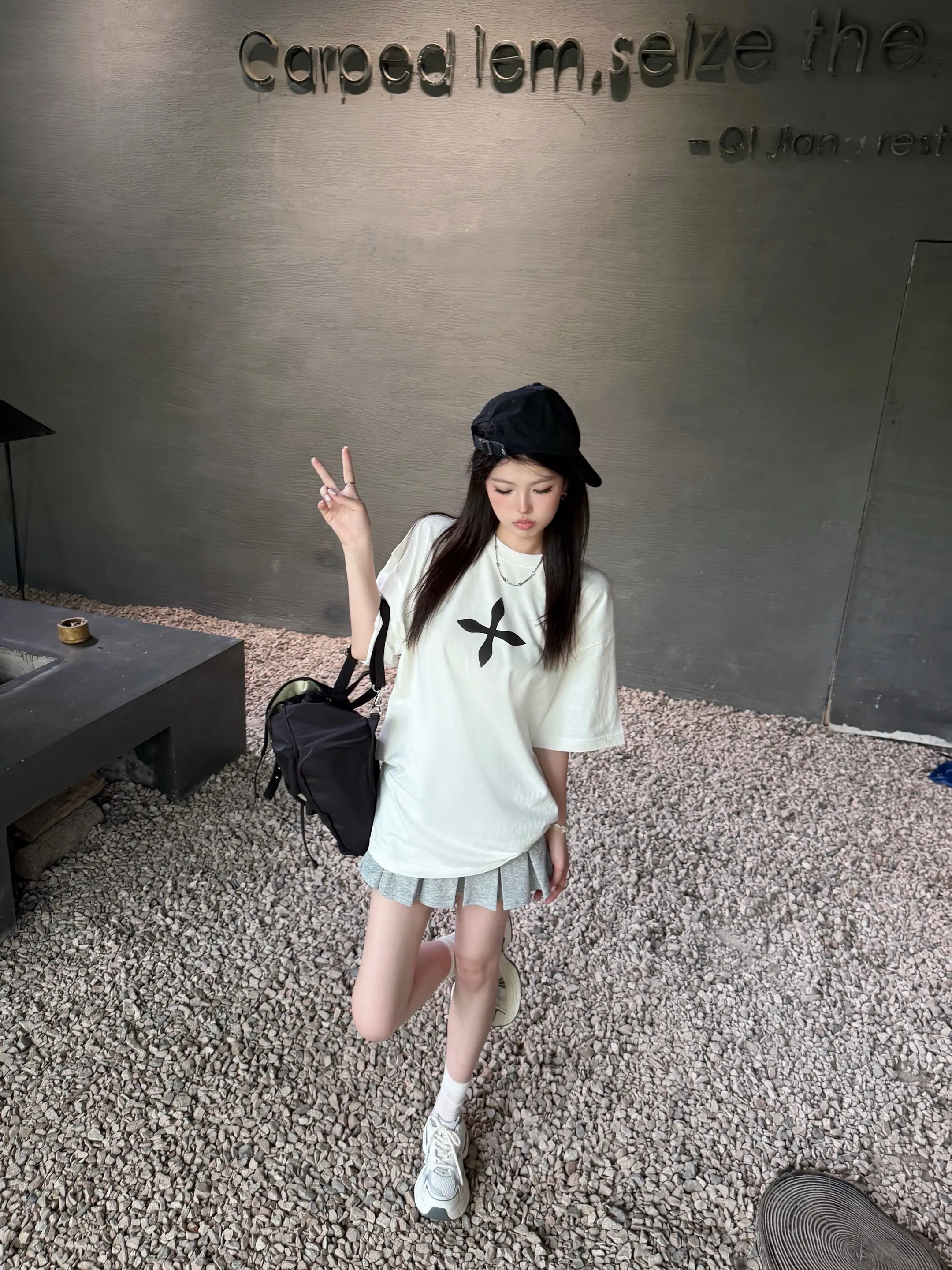 今天黑白配小子🤍🖤