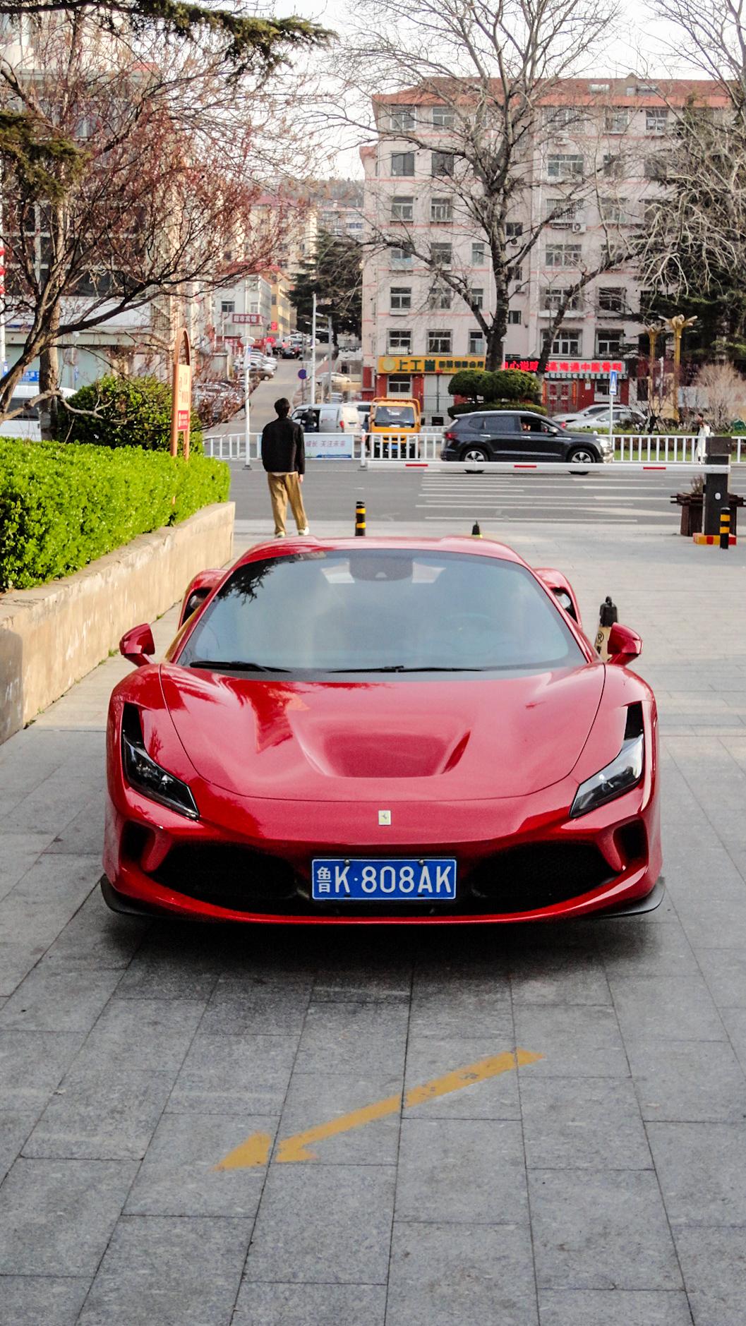威海唯一一台法拉利F8？法拉利F8