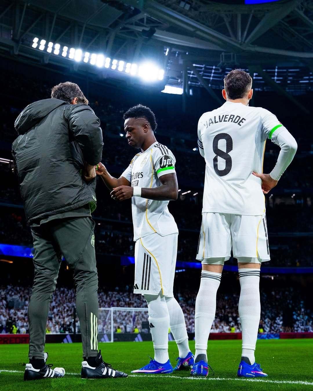 皇马巴尔韦德 飞翔的小🦅队长 