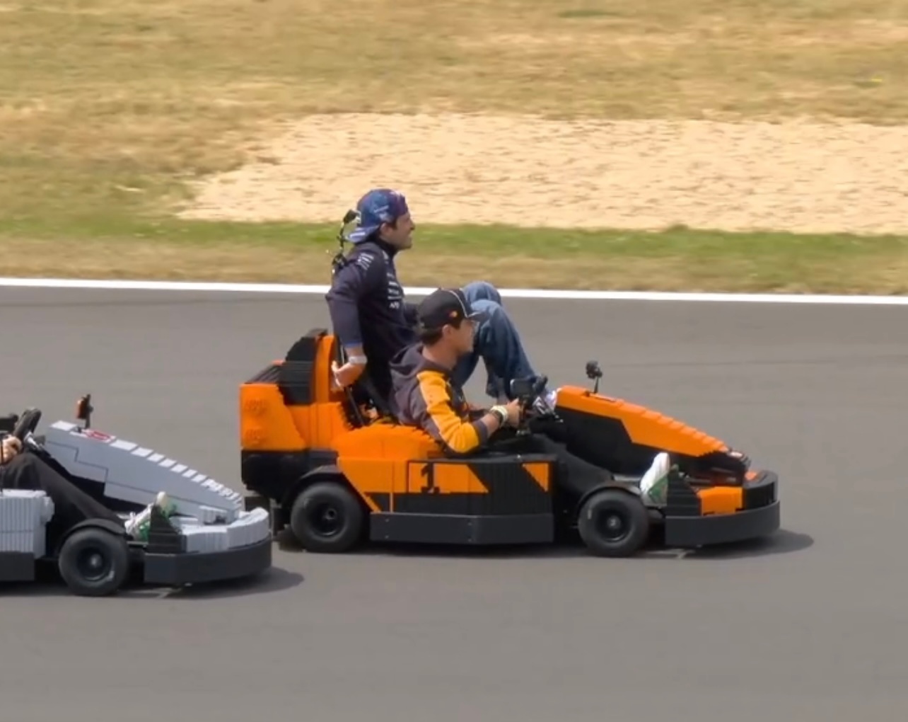 又被554这两口子狠狠震撼了麦麸天才来的2026F1英国大奖赛