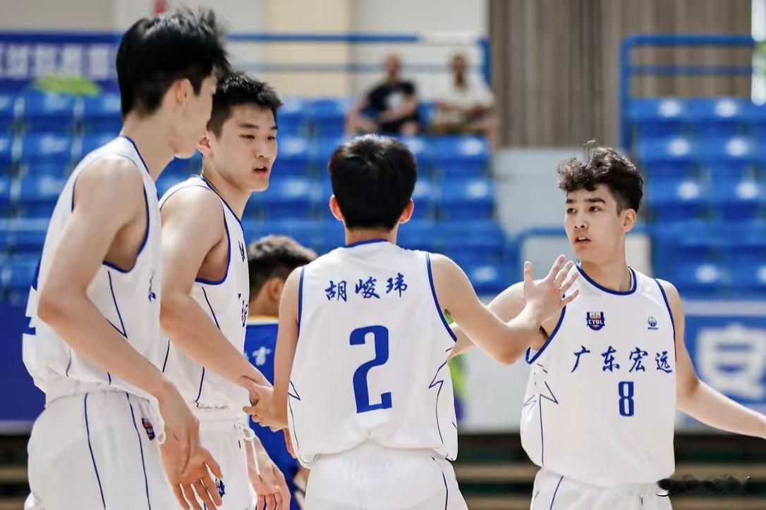 青训做得好，冠军少不了！
昨天广东宏远∪19又迎来了一波六连胜。86：81战胜深