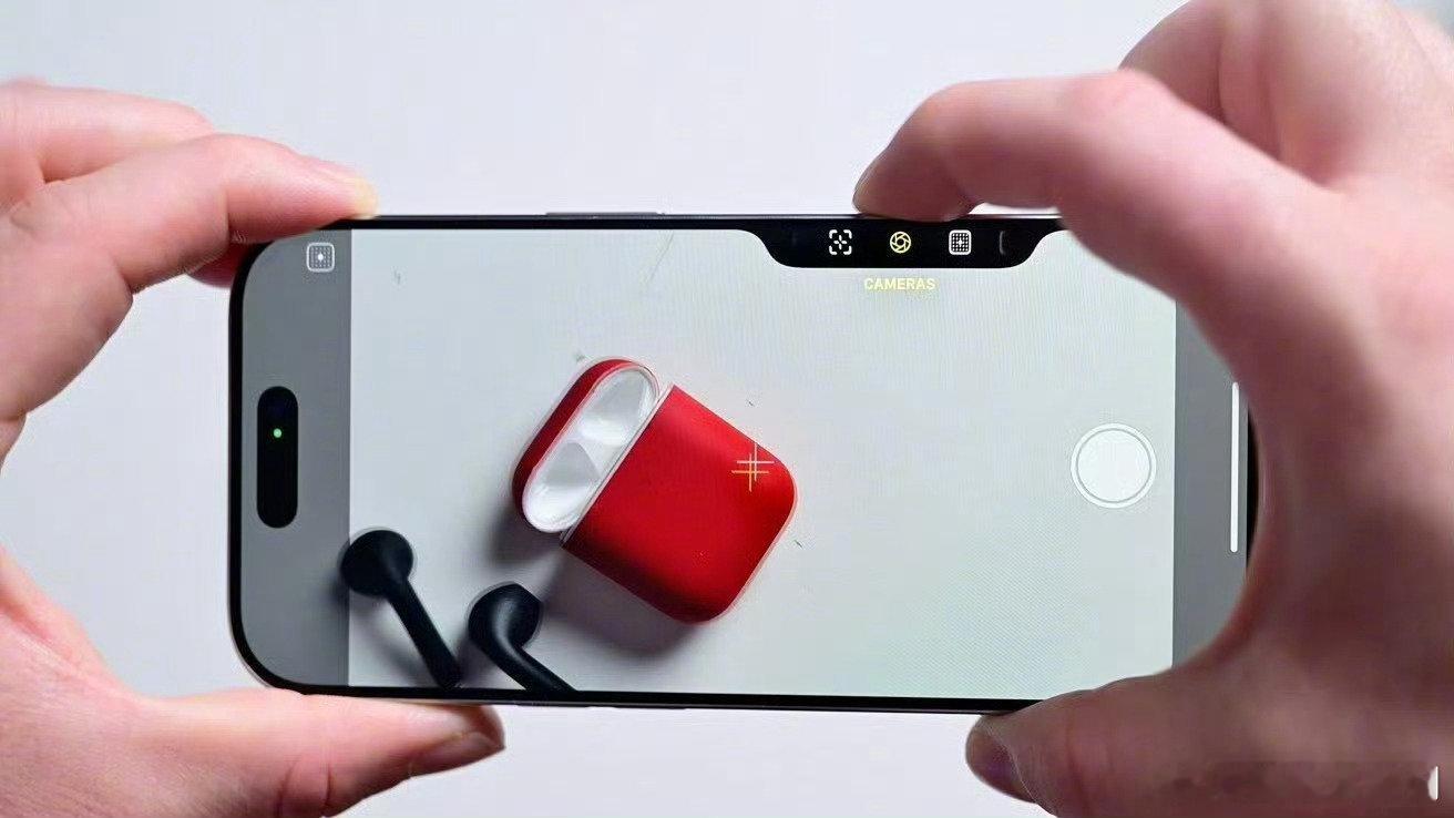iPhone拍照键或被取消拍照键的出现一直都有争议。有人认为它的出现让拍照确实更