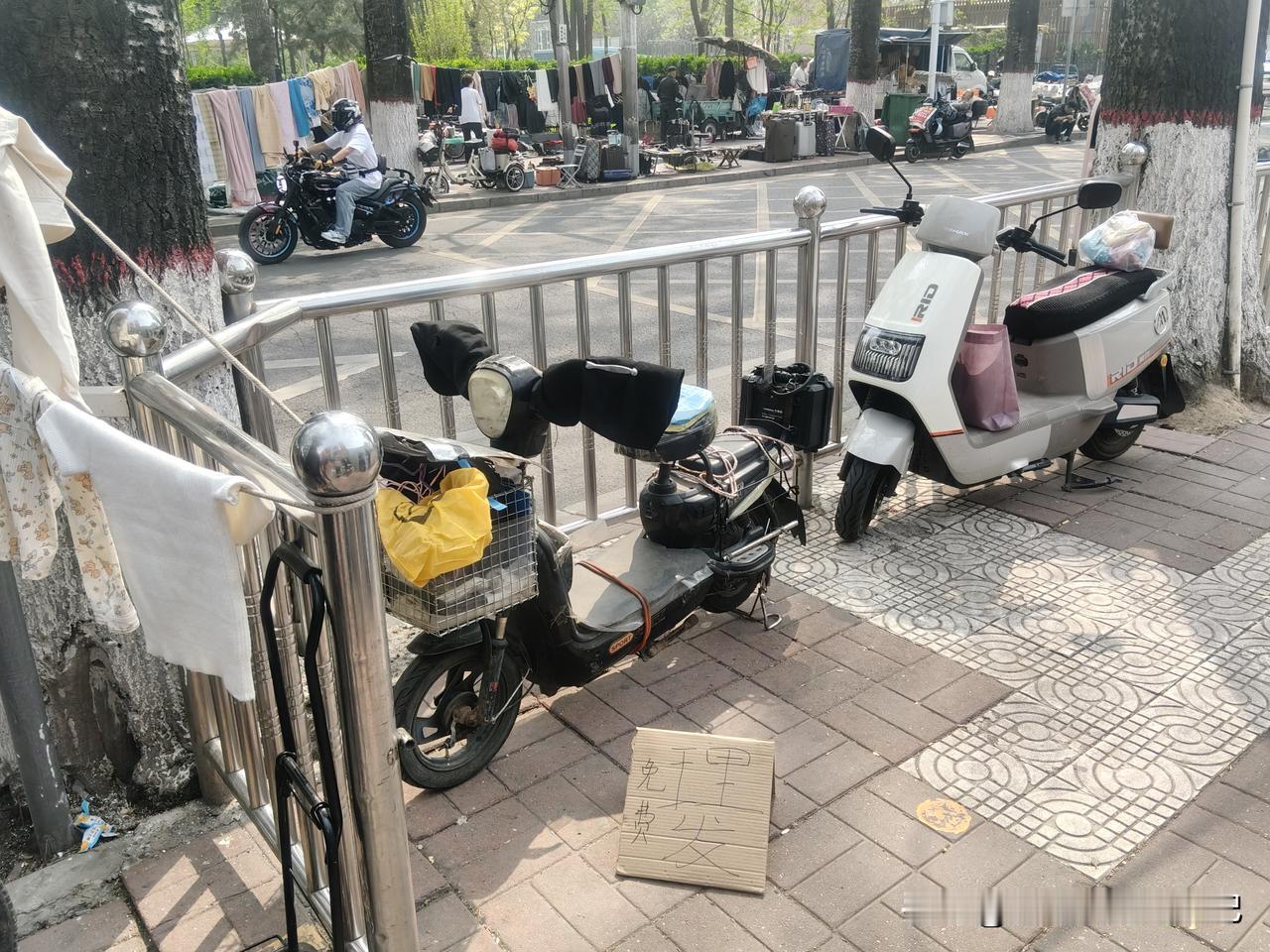 河北廊坊燕郊小张各庄这地方，简直是性价比天堂！免费理发、15元日租房、8元管饱快