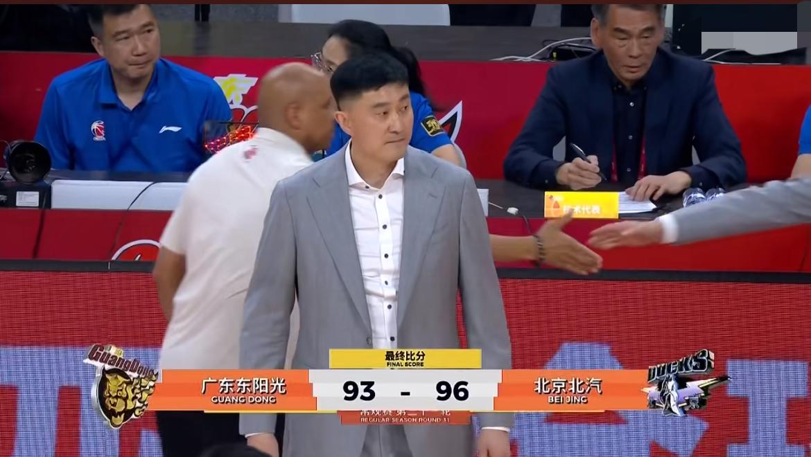 杜锋赛后一脸无奈：不是输一场，是总被绝杀太伤人

        又被绝杀了。