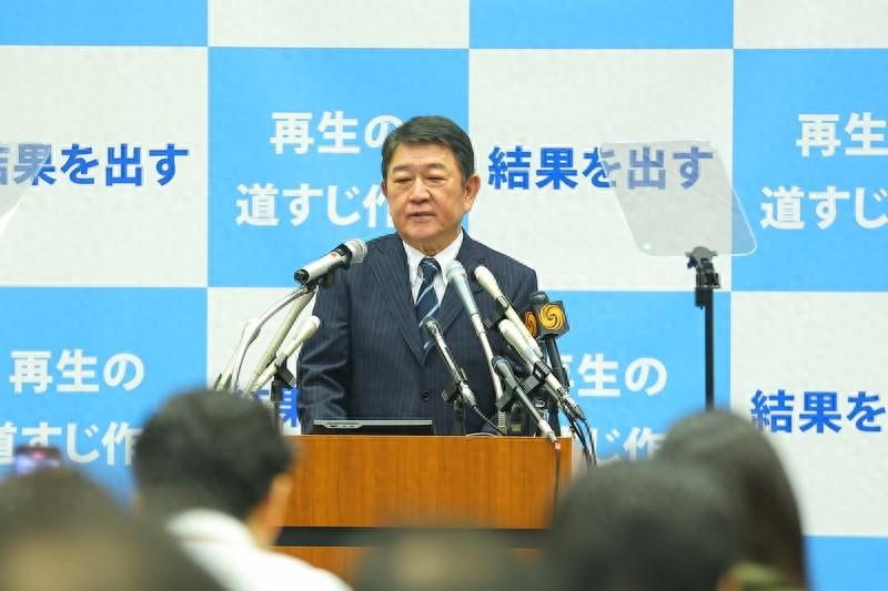 高市急了，派亲信突然访问菲律宾，马科斯欲利用主场优势，强行修改“南海行为准则”，