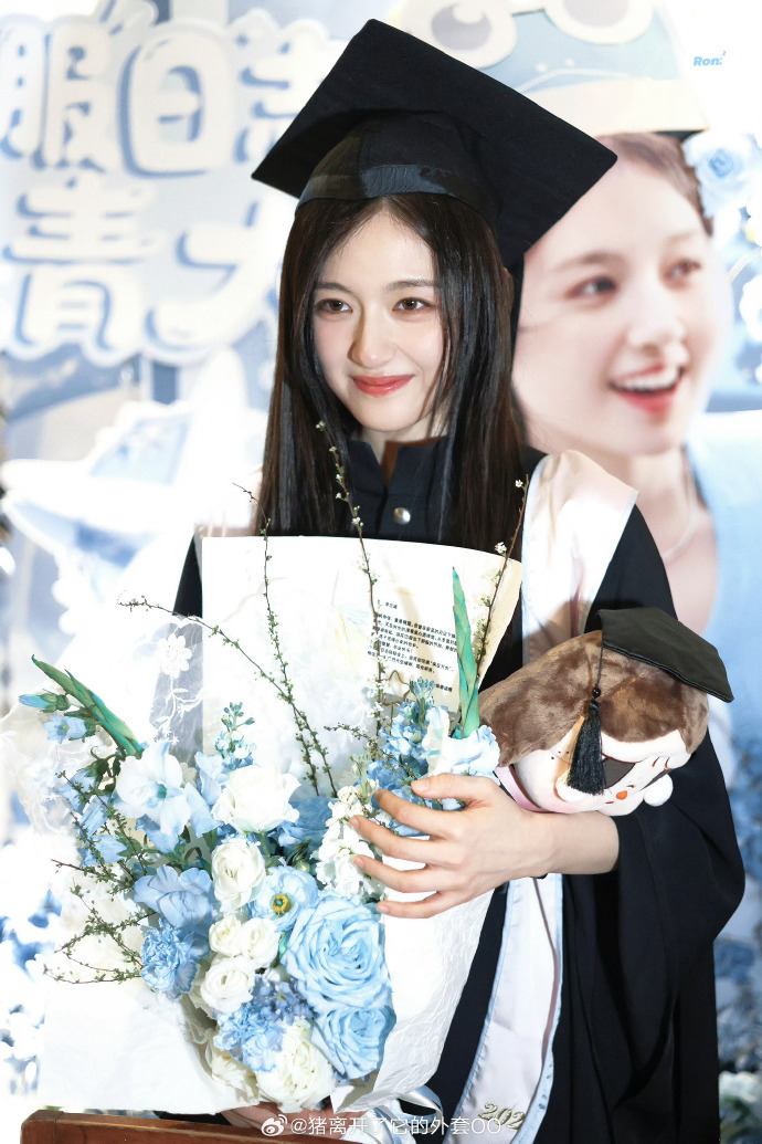 李兰迪海岛舒服日志杀青图 