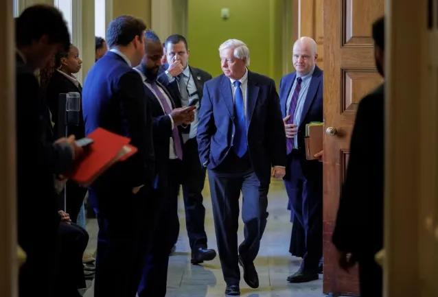 美国政坛突发重磅变故！71岁共和党资深参议员、知名鹰派大佬林赛·格雷厄姆猝然离世