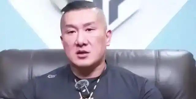 台湾那个“馆长”直接开麦怼国民党：这次去大陆交流，我就送你们八个字：摆正位置，少