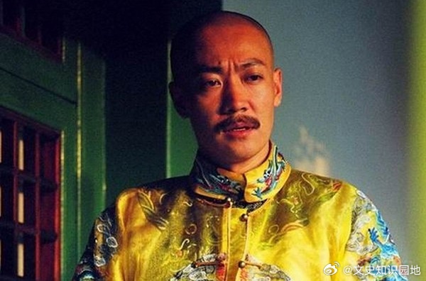 嘉庆亲政初期的朝堂：老臣班子空前团结，却自带致命短板嘉庆正式亲政之后，清王朝的中