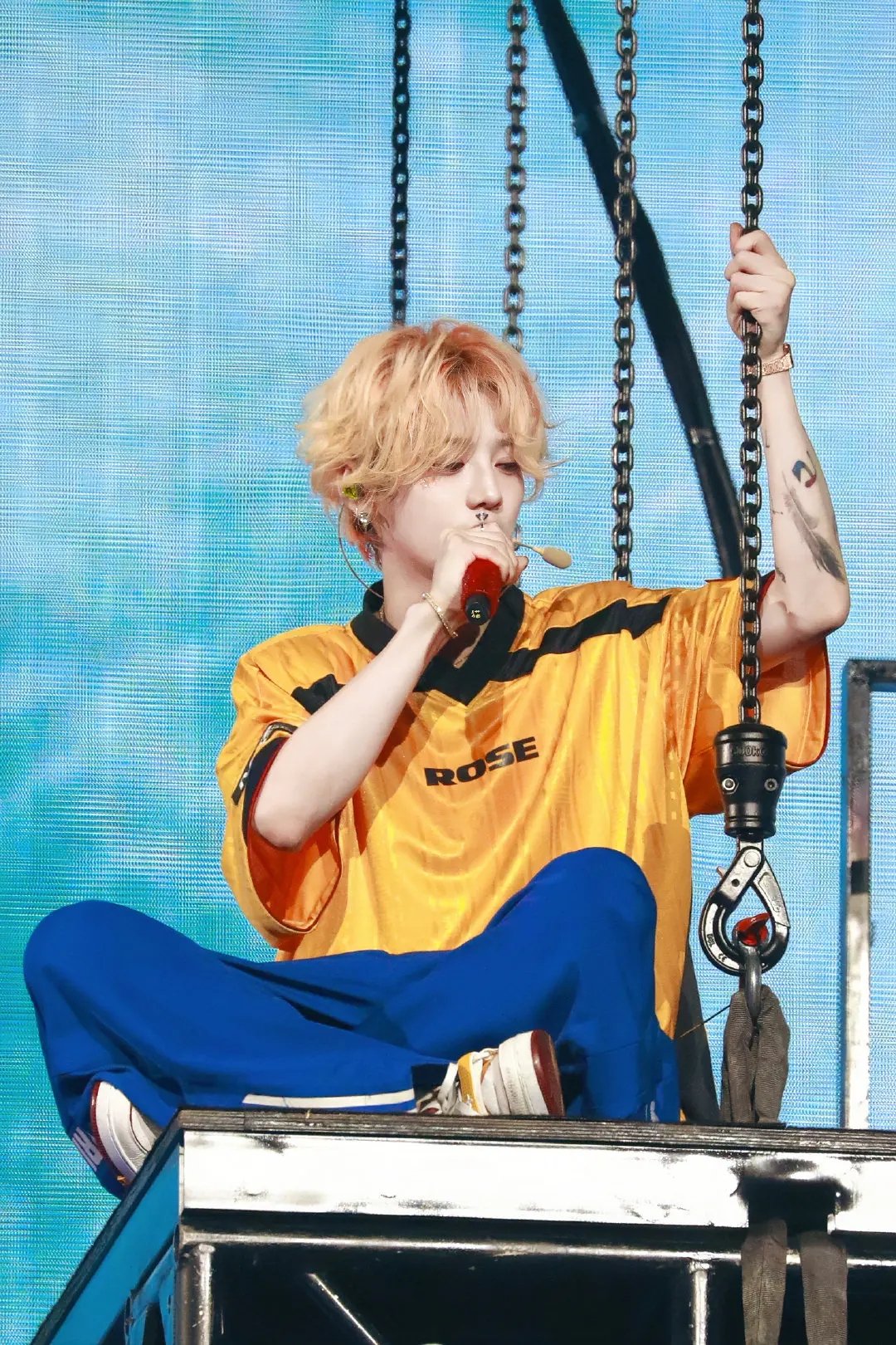 鹿晗澳门演唱会结束咯~下一站见       图源cr：🧣
