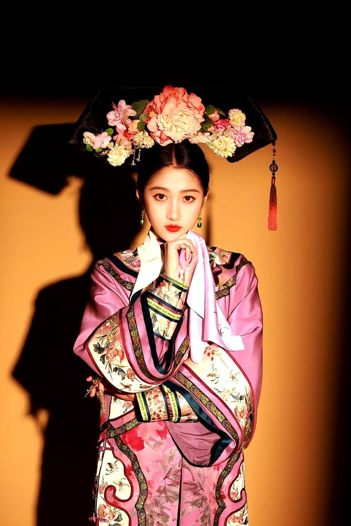 关晓彤的“格格”人设，怎么现在就不灵了？

想当年，2010那阵子，娱乐圈特吃“