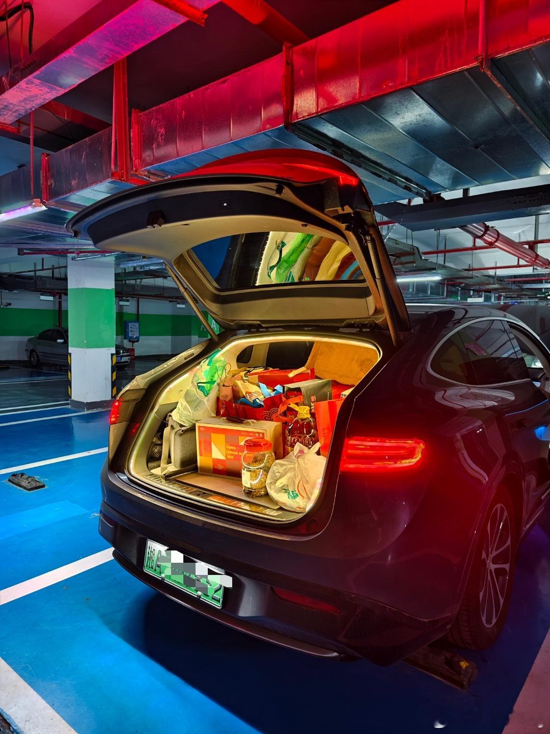 今天开着我的智界R7返乡过年两个人，满载着行李的情况下从长沙出发，途径浏阳，到达