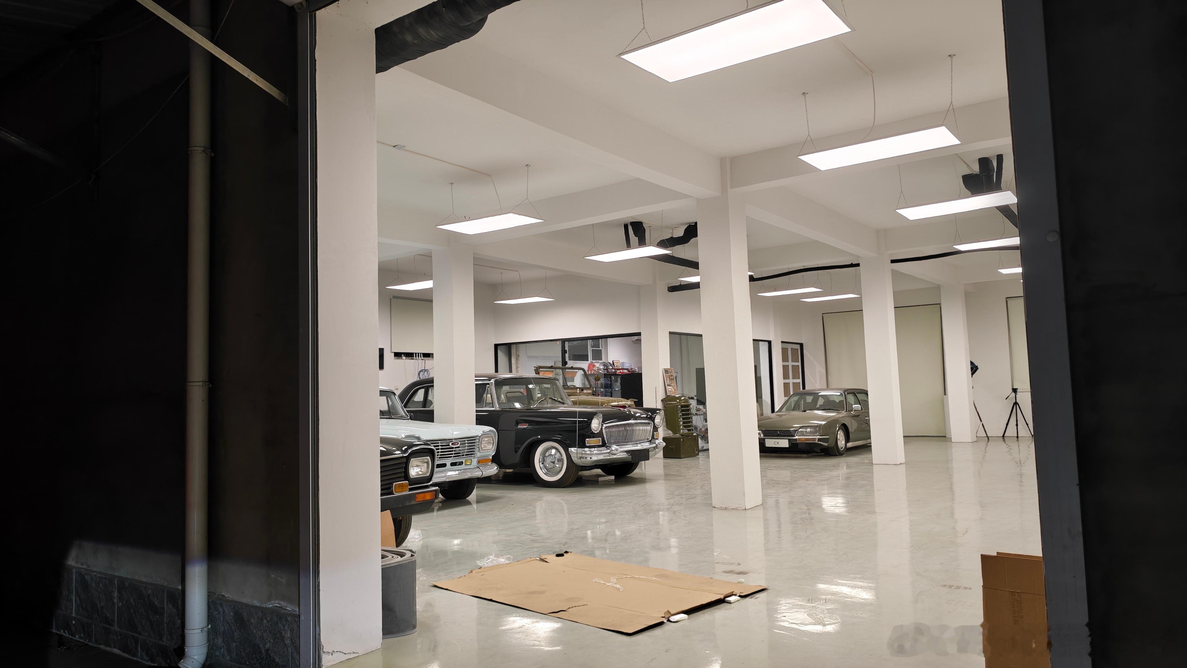 这集节目终于剪完了，整整20天，数百个各个时期的镜头。真可以称得上是鸿篇巨制了，