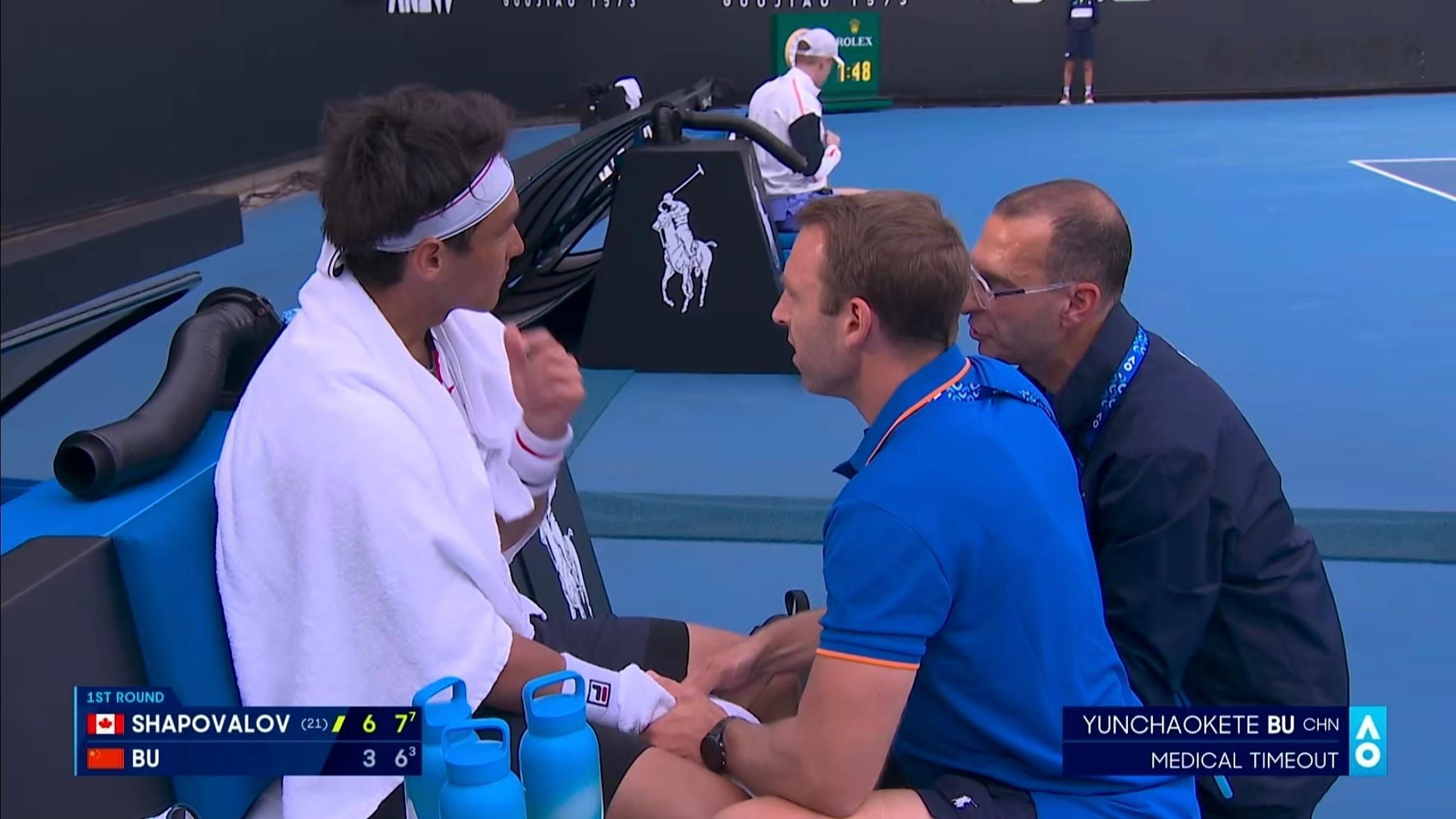 澳网2026 小布对阵沙波瓦洛夫又输了一场抢七大战，0-2落后的他申请了医疗暂停