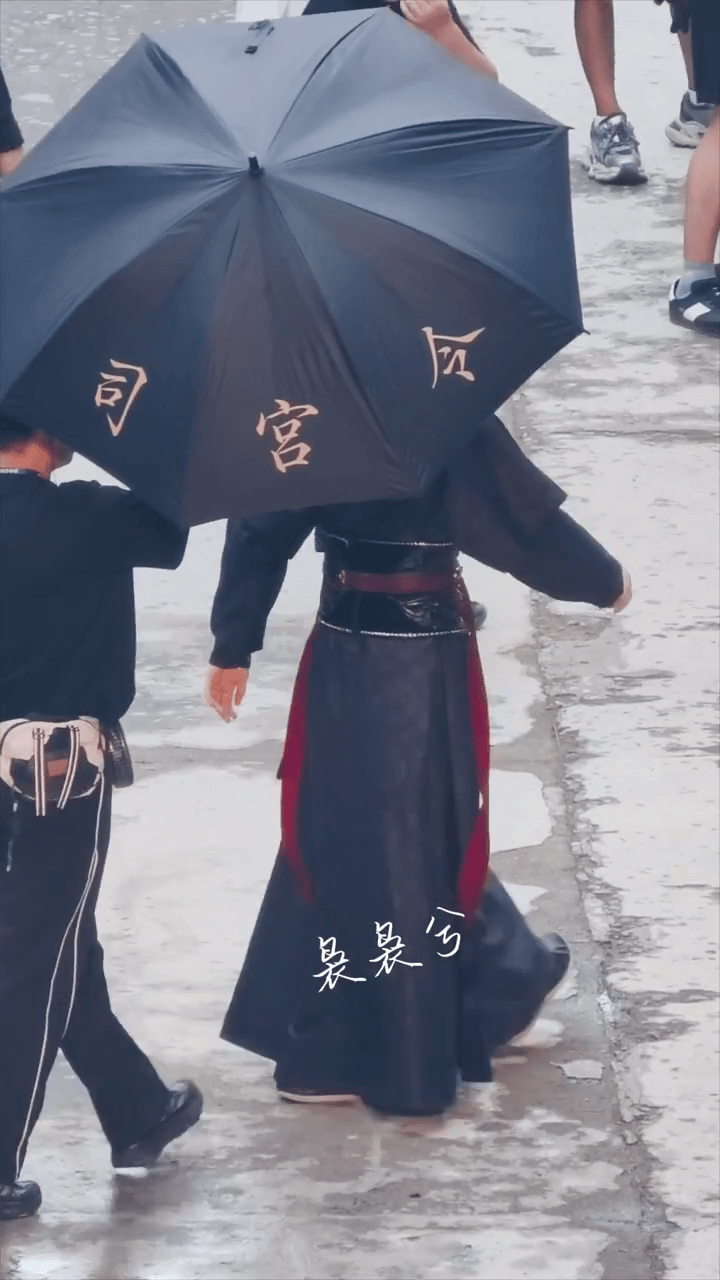 今天上班按了弹簧如此开心呀宝宝  碳水吃美了 