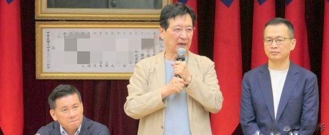 蓝营大咖齐聚，郑丽文、赵少康、傅崐萁、韩国瑜纷纷亮相，赵少康主动证实一事，侯友宜