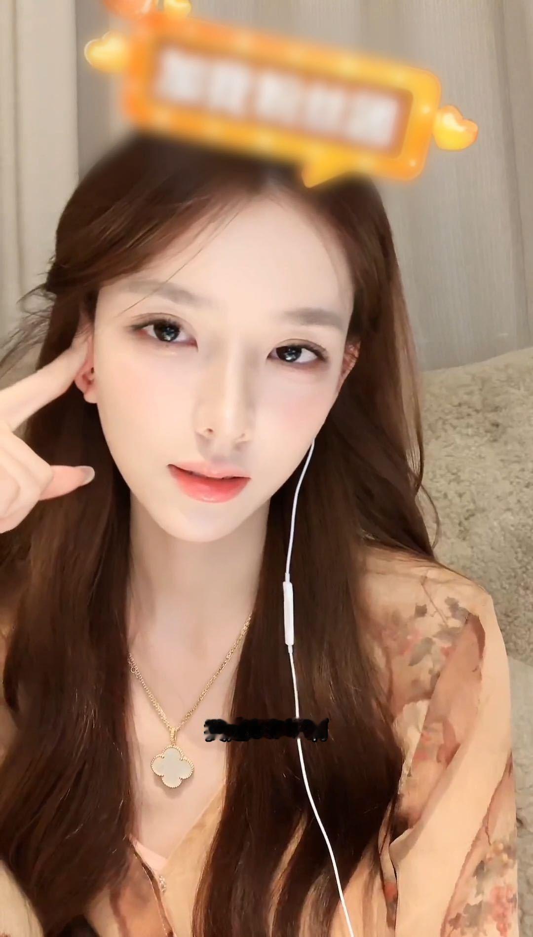 #原来孙一宁是P人##孙一宁玩游戏被偷家#孙姐的直播间，是真实与真诚的交汇点，让