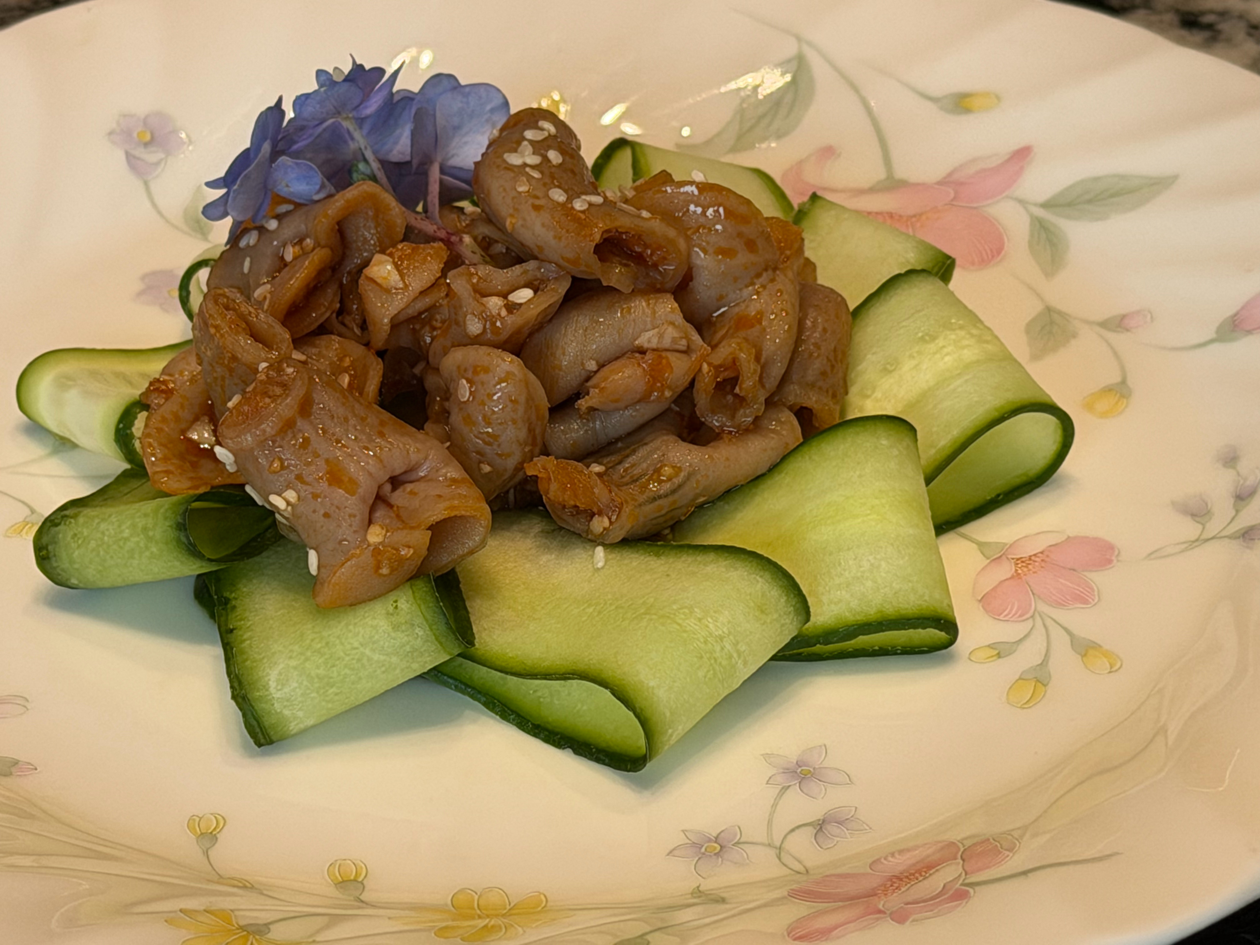 今天这顿午饭可以和漂亮小姐姐一起吃～吃的更香了！！福州·安野云庐